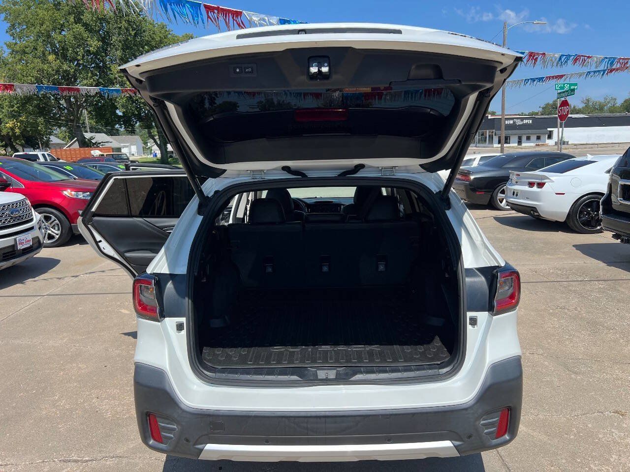 Used 2020 Subaru Outback Limited AWD/4WD image 25