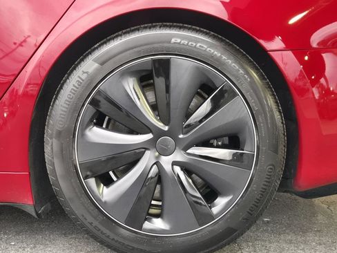 Used 2022 Tesla Model S image 6