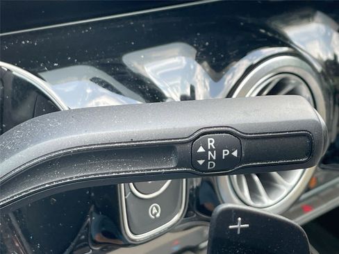 Used 2022 Mercedes-Benz GLA 250 4MATIC image 19