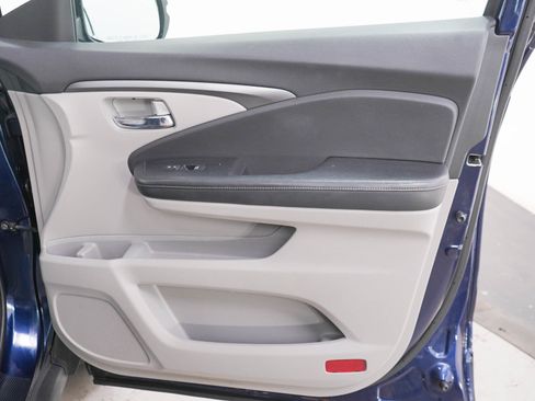 Used 2019 Honda Ridgeline RTL image 12
