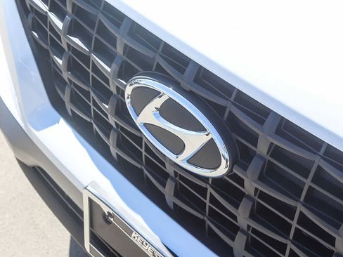 New 2026 Hyundai Venue SE image 13