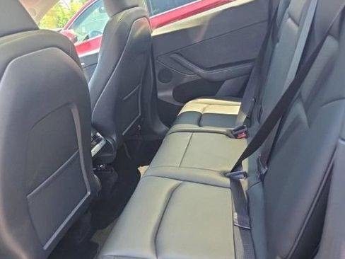Used 2024 Tesla Model Y Long Range AWD/4WD image 4