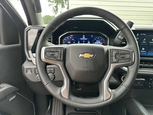 Certified 2025 Chevrolet Silverado 3500 LTZ w/ LTZ Premium Package AWD/4WD image 20