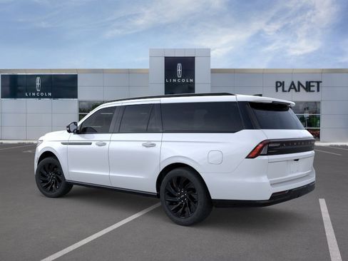 New 2026 Lincoln Navigator L Reserve w/ Jet Appearance Package image 4