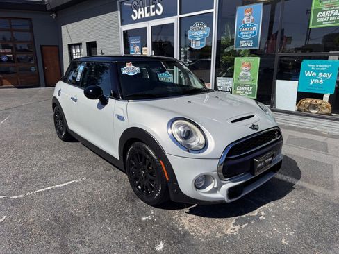 Used 2018 MINI Cooper S FWD image 4