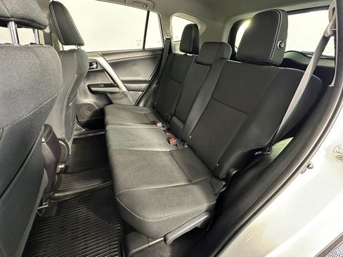 Used 2016 Toyota RAV4 XLE AWD/4WD image 36