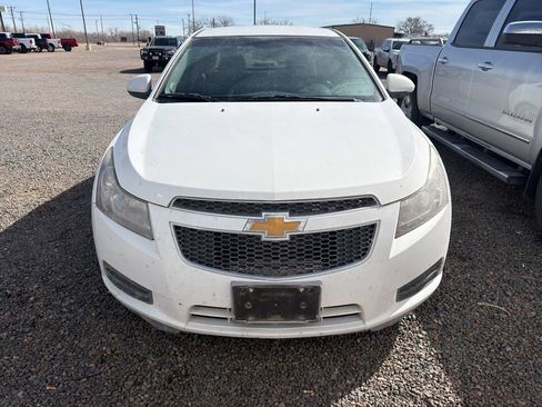 Used 2014 Chevrolet Cruze LT image 2