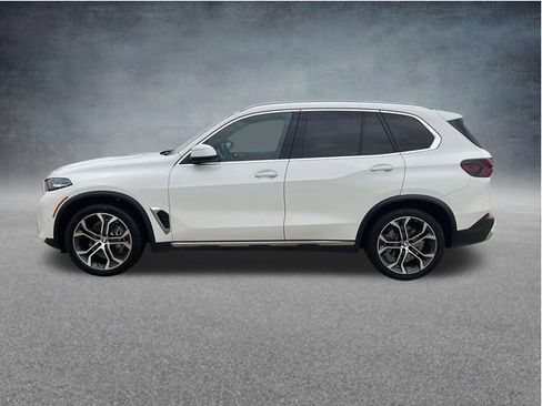 Used 2024 BMW X5 sDrive40i w/ Parking Assistance Package RWD image 11