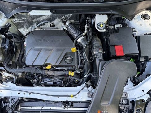 Used 2025 Chevrolet Trax LS FWD image 43