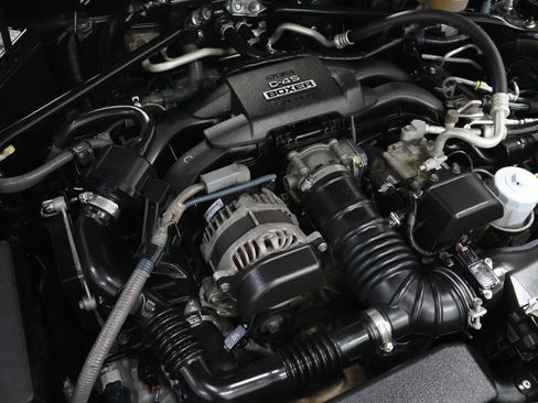 Used 2017 Toyota 86 RWD image 24