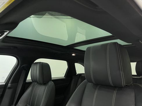 Used 2018 Land Rover Range Rover Velar R-Dynamic HSE AWD/4WD image 11