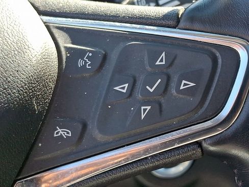 Used 2021 Chevrolet Equinox Premier image 24