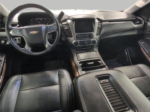 Used 2019 Chevrolet Suburban Premier AWD/4WD image 6
