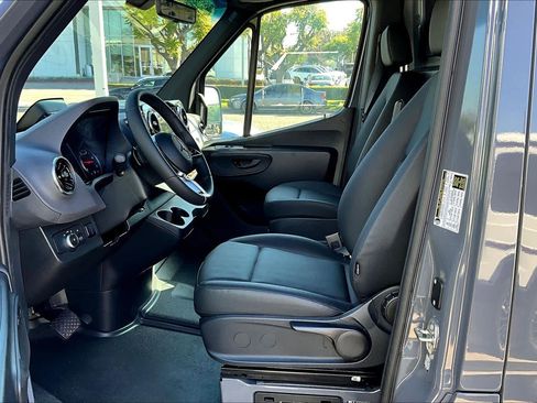 New 2025 Mercedes-Benz Sprinter 2500 image 9