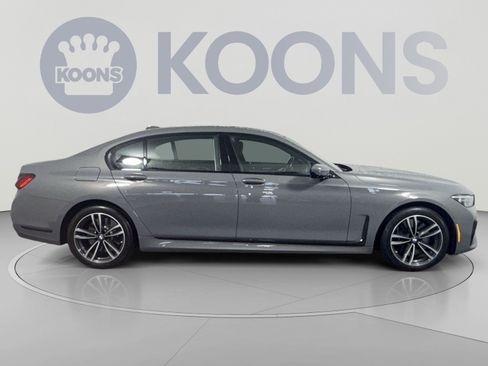 Used 2022 BMW 750i xDrive w/ Executive Package AWD/4WD image 8