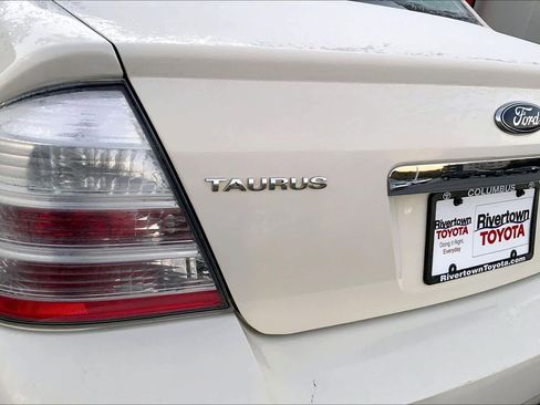 Used 2009 Ford Taurus Limited image 29