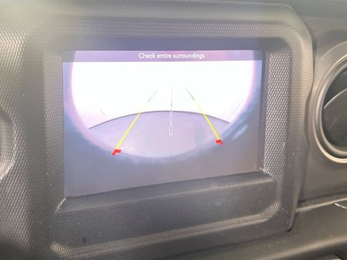 Used 2023 Jeep Wrangler Willys image 13