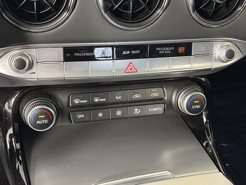 Used 2021 Kia Stinger GT1 image 21