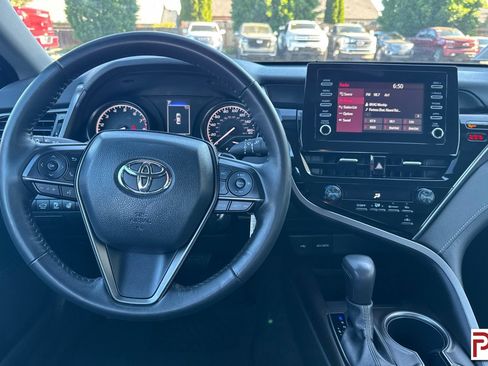 Used 2024 Toyota Camry SE FWD image 16