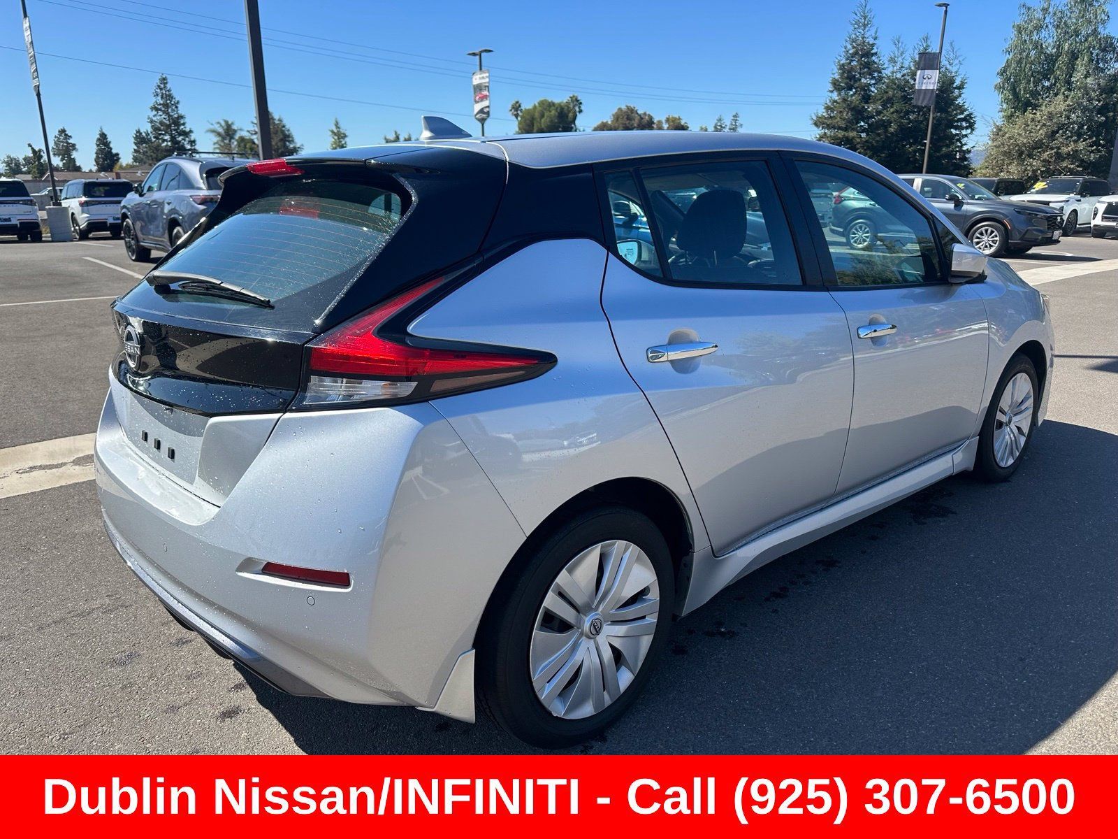 Used 2025 Nissan Leaf S FWD image 5