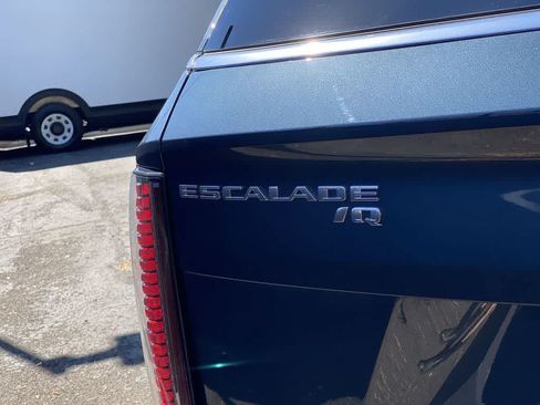 Certified 2025 Cadillac Escalade IQ Luxury 1 w/ Smart Trailering package AWD/4WD image 10