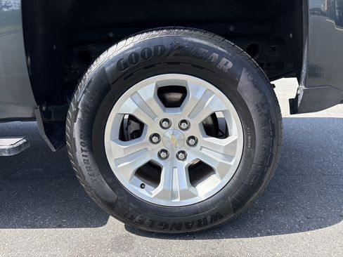 Used 2018 Chevrolet Silverado 1500 LT w/ All Star Edition AWD/4WD image 14