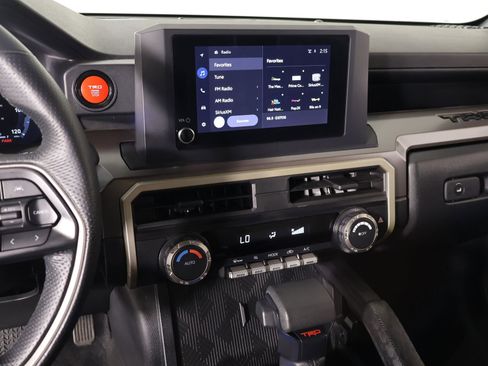 Used 2025 Toyota Tacoma TRD Off-Road image 5