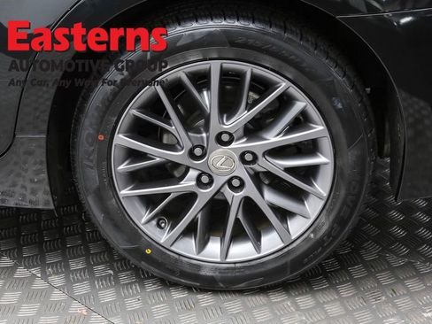 Used 2018 Lexus ES 350 w/ Luxury Package w/Wood Trim image 8