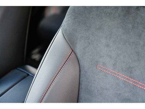 Used 2024 Mercedes-Benz EQB 300 4MATIC image 24