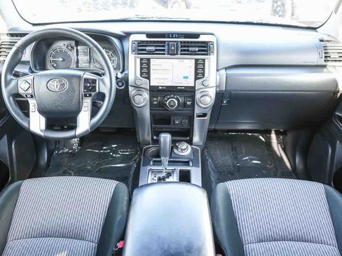 Used 2022 Toyota 4Runner SR5 AWD/4WD image 12