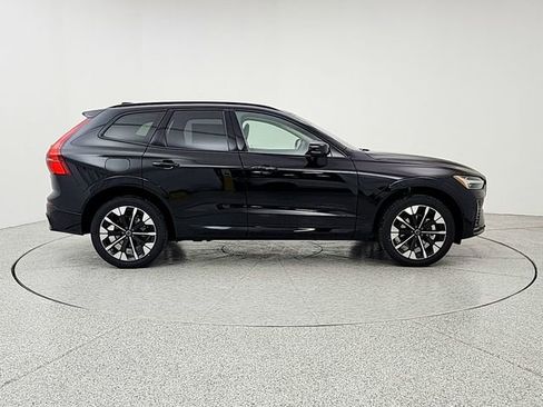 New 2026 Volvo XC60 B5 Plus w/ Climate Package image 4