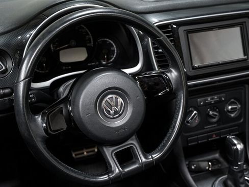 Used 2013 Volkswagen Beetle 2.0T FWD image 17
