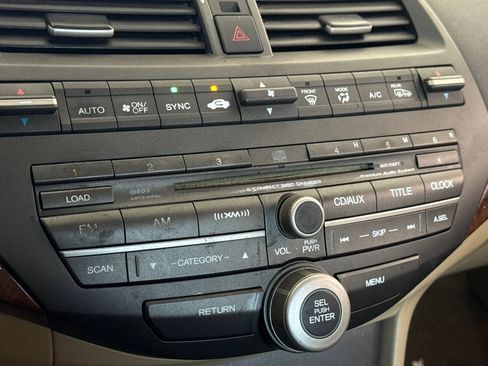 Used 2011 Honda Accord EX-L image 18