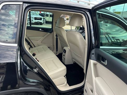 Used 2014 Volkswagen Tiguan SEL FWD image 21