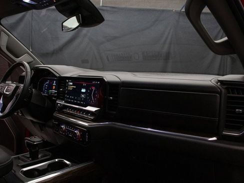 Used 2024 GMC Sierra 1500 Elevation w/ Preferred Package image 17