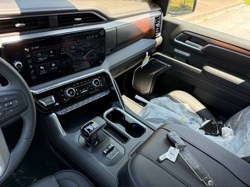 New 2026 GMC Sierra 1500 Denali w/ Denali Reserve Package AWD/4WD image 28
