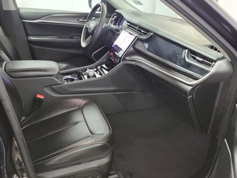 Used 2023 Jeep Grand Cherokee 4WD 4xe image 11