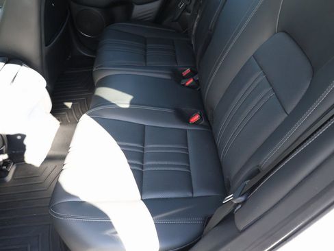 Used 2023 Honda HR-V EX-L image 17