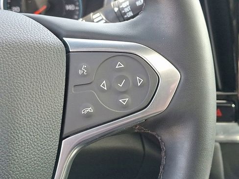 Used 2023 Chevrolet Traverse RS image 28