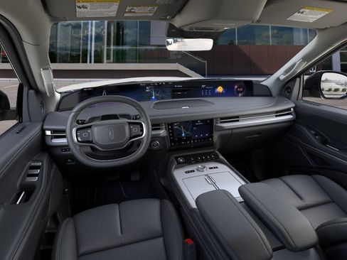 New 2026 Lincoln Navigator Premiere AWD/4WD image 9