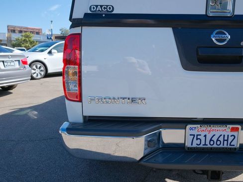 Used 2017 Nissan Frontier SV RWD image 31
