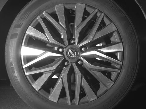 Used 2025 Nissan Altima 2.5 SV FWD image 13
