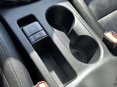 Used 2021 Kia Seltos SX image 16