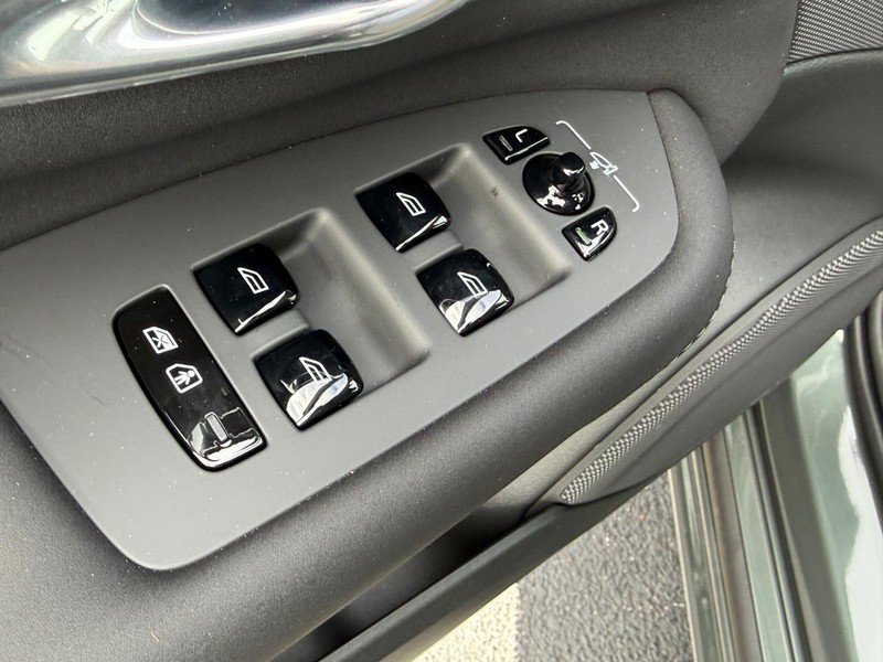 New 2027 Volvo XC90 B6 Plus AWD/4WD image 11