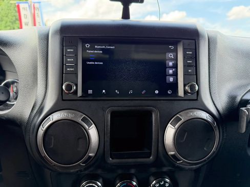 Used 2015 Jeep Wrangler Sport w/ Quick Order Package 23S AWD/4WD image 23