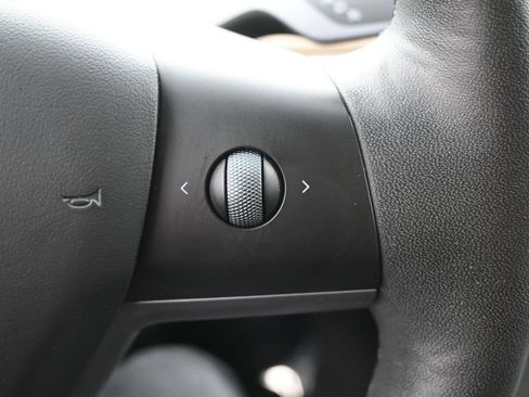 Used 2023 Tesla Model 3 Standard Range RWD image 18