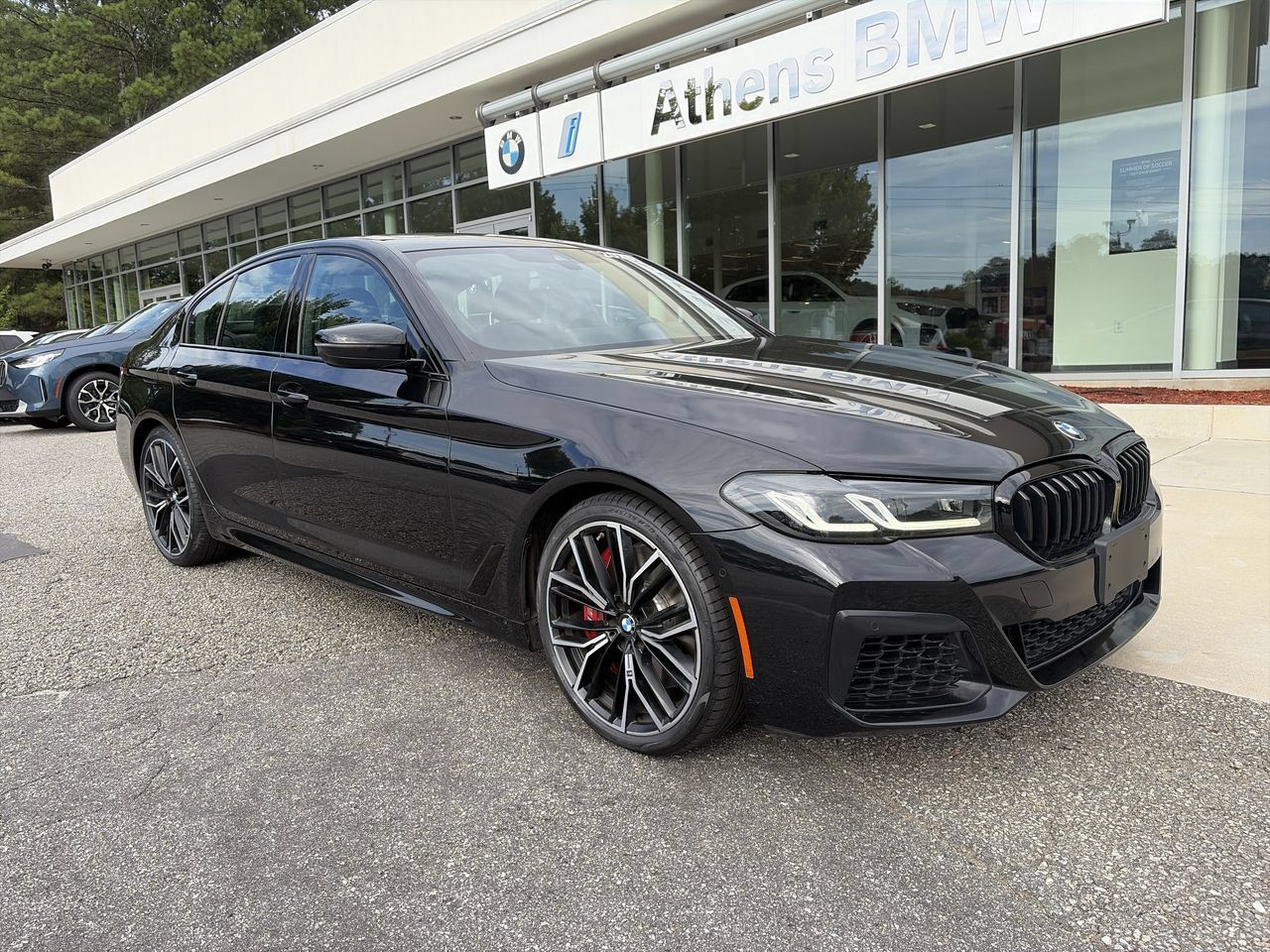 Used 2023 BMW 540i w/ M Sport Package RWD image 2