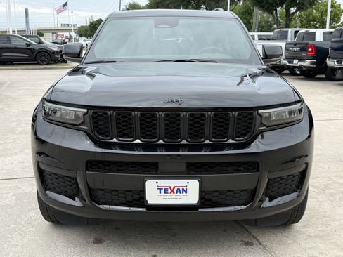 Used 2023 Jeep Grand Cherokee L Laredo image 10