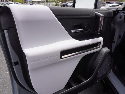 New 2025 GMC Hummer EV 2X image 14