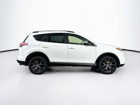 Used 2018 Toyota RAV4 SE w/ Power Extra Value Package FWD image 10